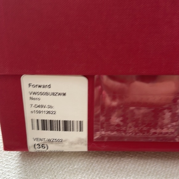 Valentino Garavani Roman Stud Sandala size 36 euro (authentic) - Picture 7 of 13